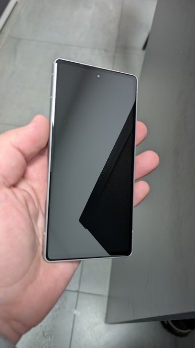 Google pixel 7а 8/128 неверлок хорошее состояние