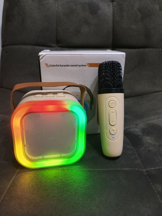 Колонка + мікрофон. Дитяче караоке