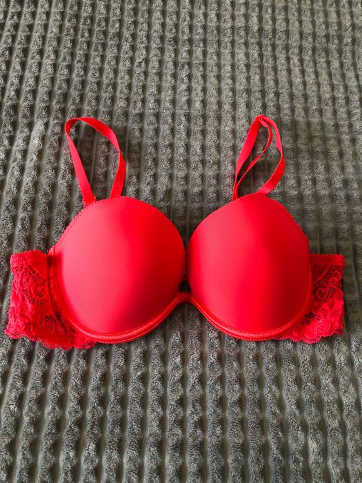 Яскравий ліфчик з пуш ап