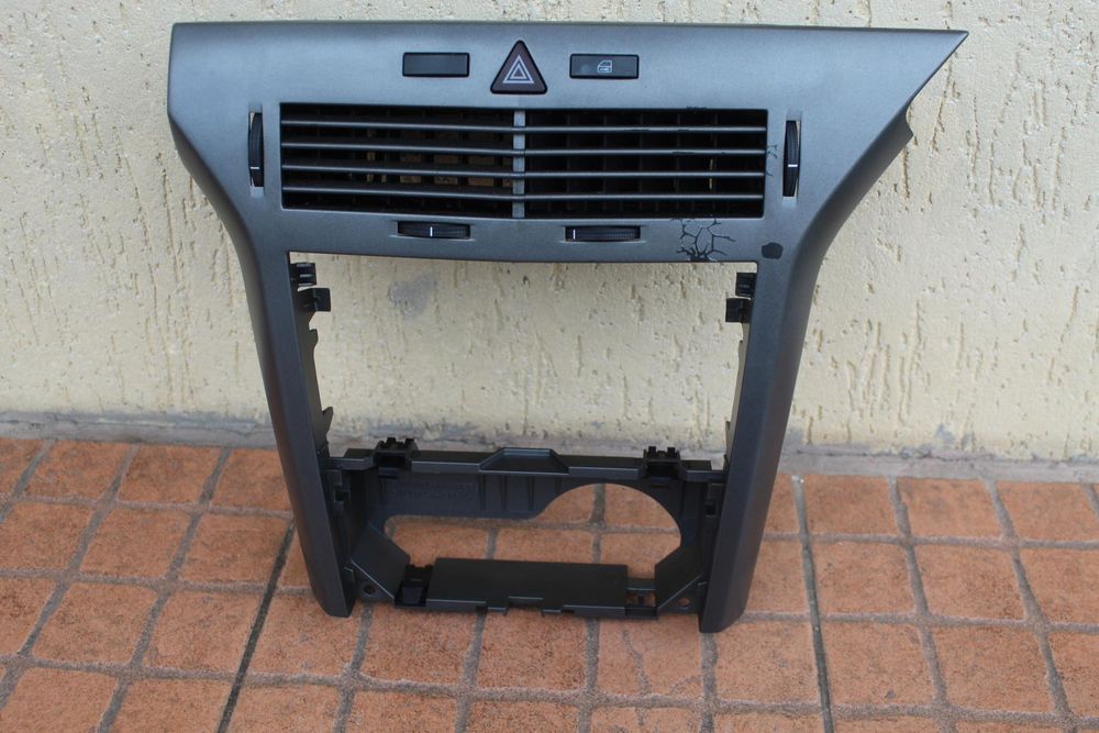 KONSOLA ŚRODKOWA KRATKI OPEL ASTRA H 331985437