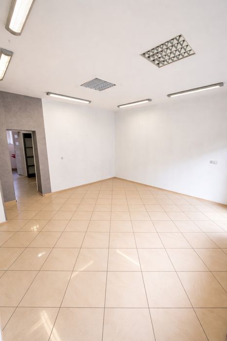 Lokal 34 m2 usługowo handlowy w centrum ul.Sienkiewicza