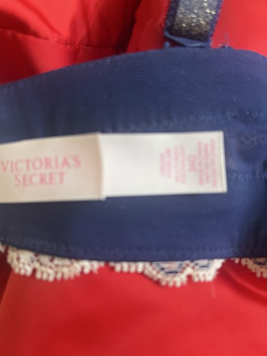 Biustonosz bardotka victoria s secret