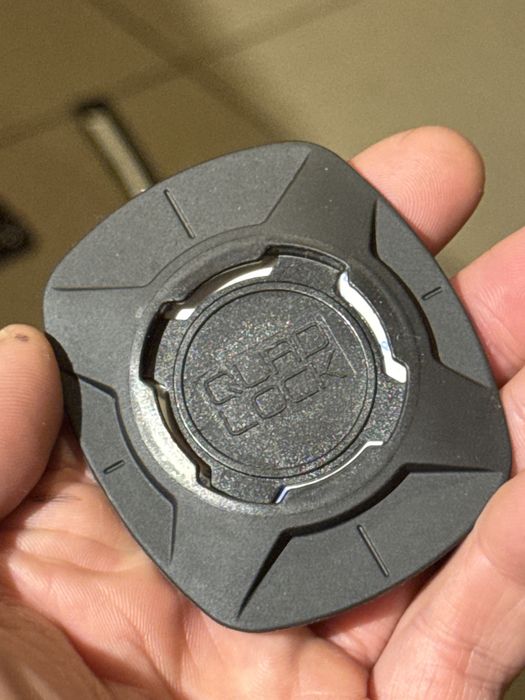 Quad lock adapter