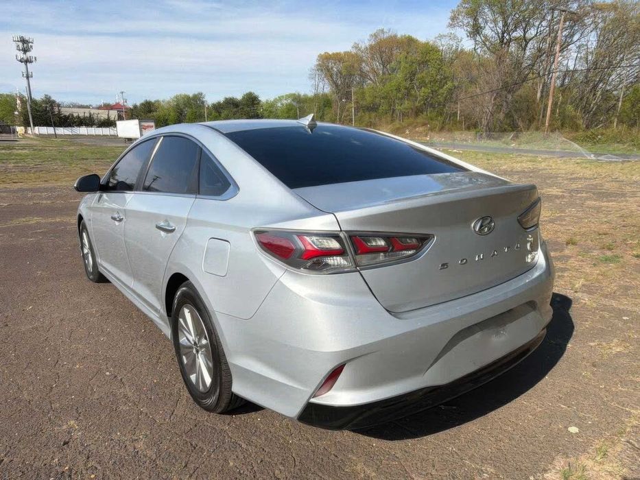 Hyundai Sonata Hybrid Limited      2017