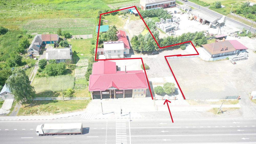 Продам ділянку в комлекті з будівлею, загальною площею 0,38 га