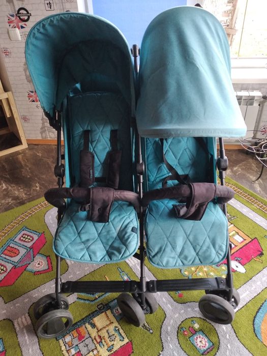 Коляска для двійні,близнюків