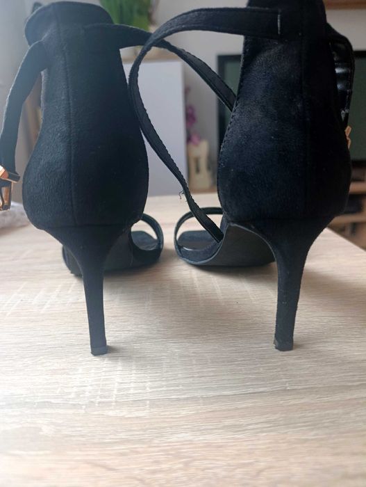 Eleganckie sandały na szpilce rozm. 39