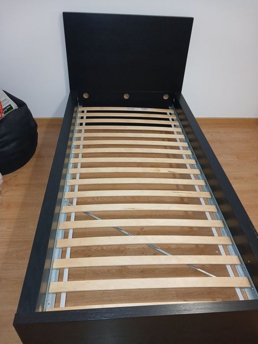 Cama Malm solteiro 200x90- Desocupar Com mesa Cabeceira e Comoda