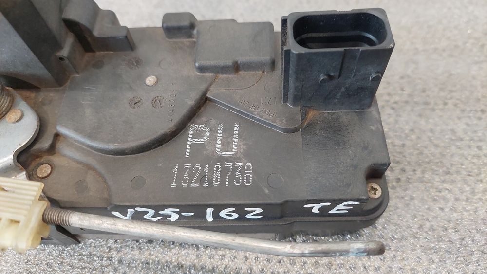 Fechadura / fecho porta trás esquerdo OPEL Astra H Caravan (L35)