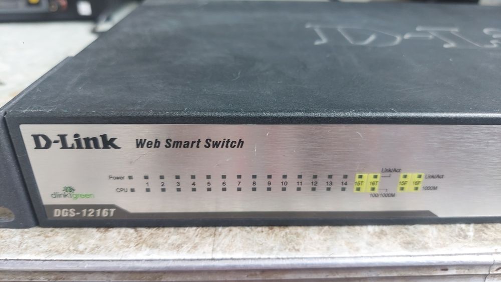 Комутатор D-LINK DSG-1216T