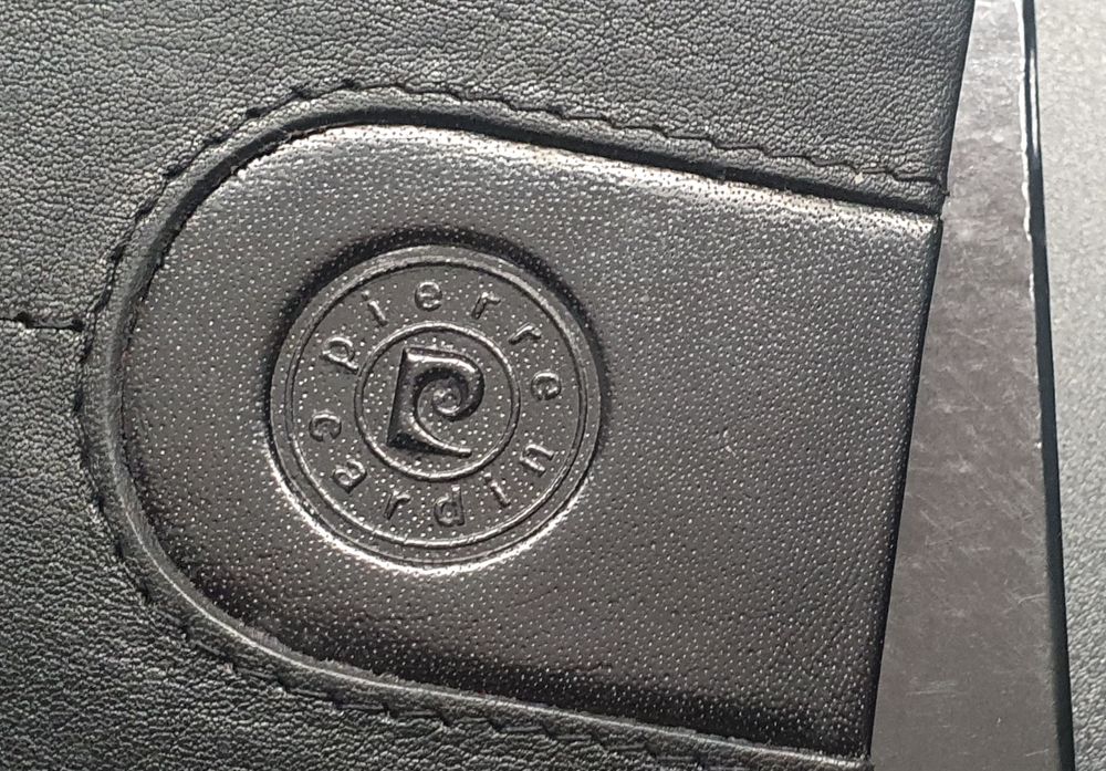 Piękny niepowtarzalny skórzany portfel Pierre Cardin