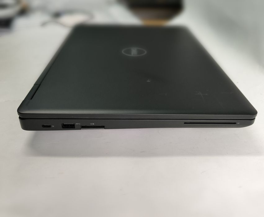 Dell Latitude 5590 15.6" FHD/ I7-8650U/16GB/256Gb/GPU MX130 2GB