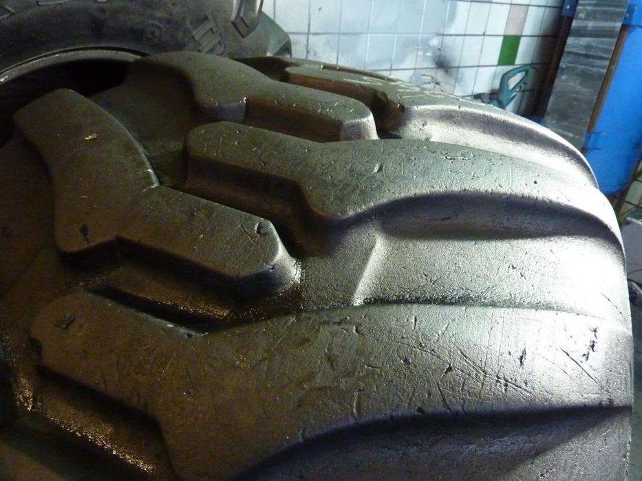 Opona używana rolnicza 710/45-26.5 710/45R26.5 TRELLEBORG 3000zł W2887