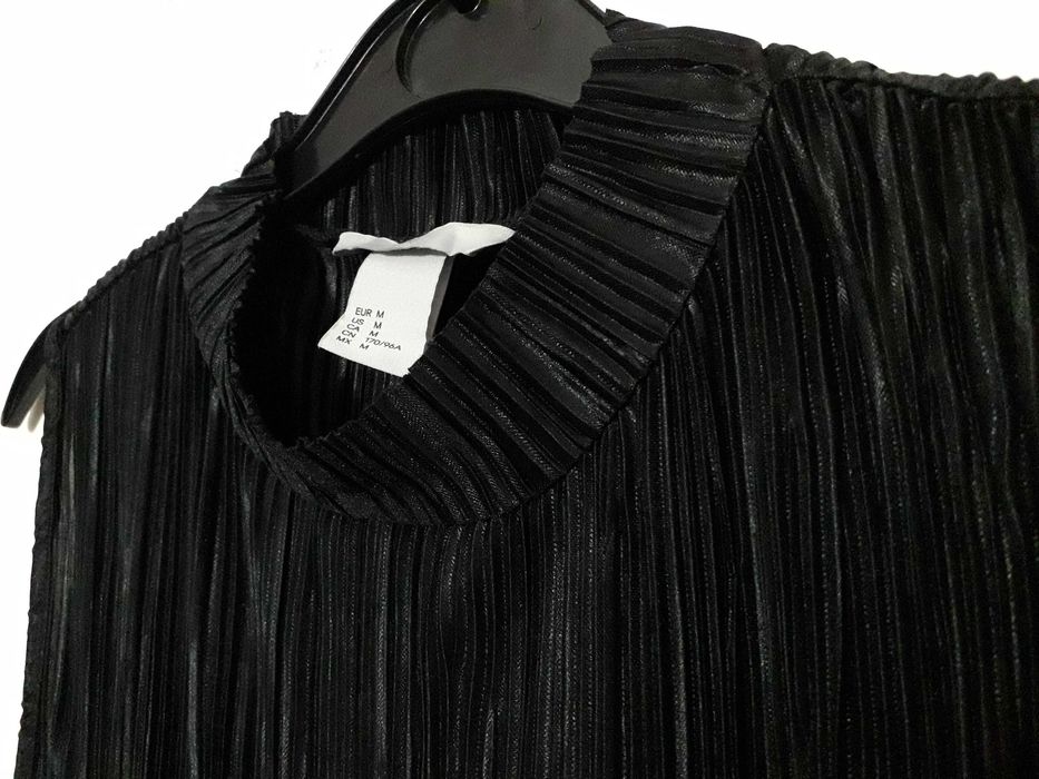 Top plissado preto s/mangas H&M Tam M Novo