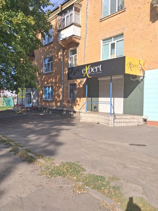 Здається приміщення