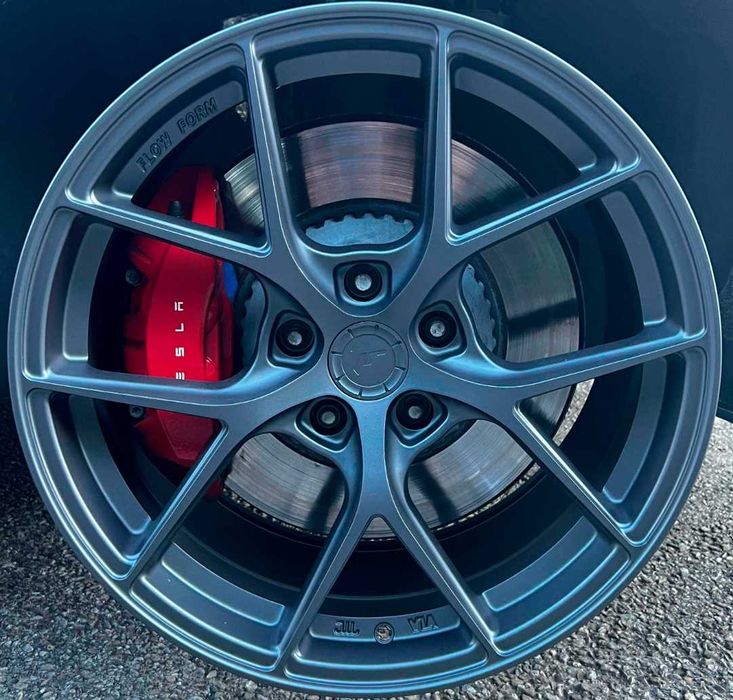 Диски на Tesla 3 S Y X - R18 и более - одноширокие и разноширокие
