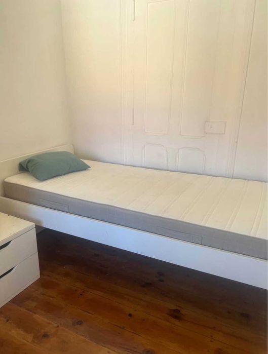Cama solteiro IKEA como nova