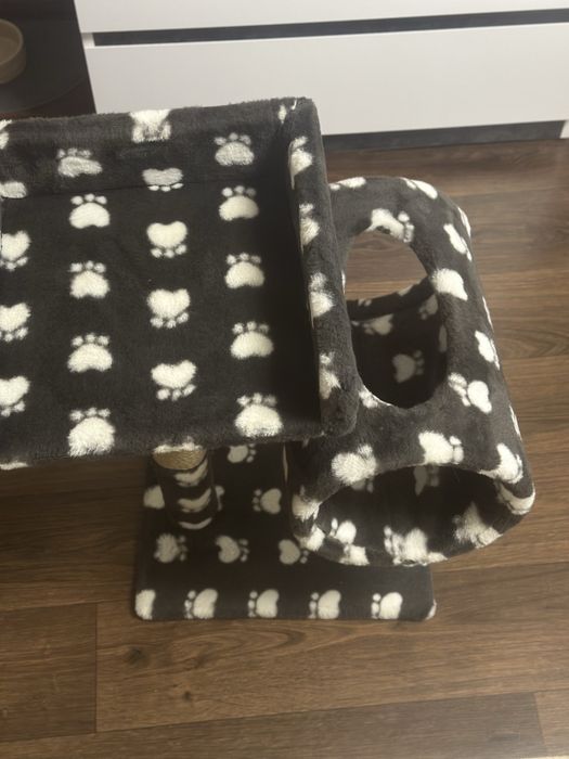 Когтеточка с лежанкой и тунелем