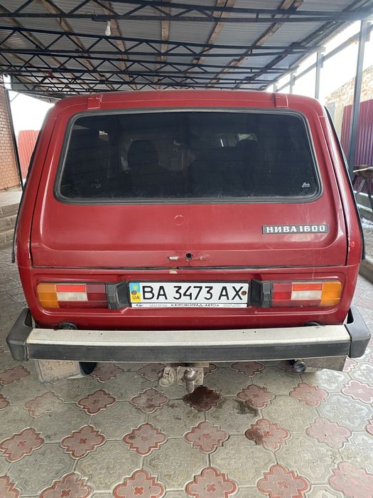 Продам ниву 2121