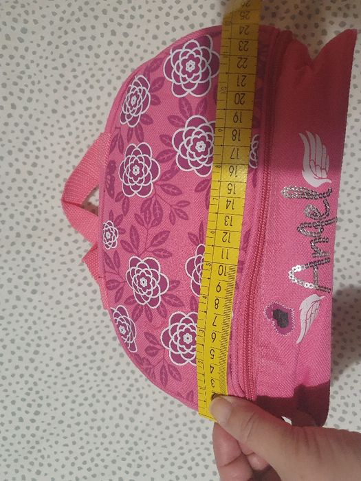 Lancheira térmica Nova. Com dois separadores. Rosa com brilhantes.