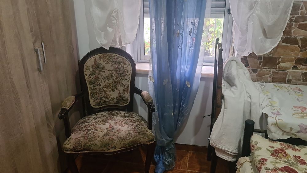 Aluga se quarto solteiro