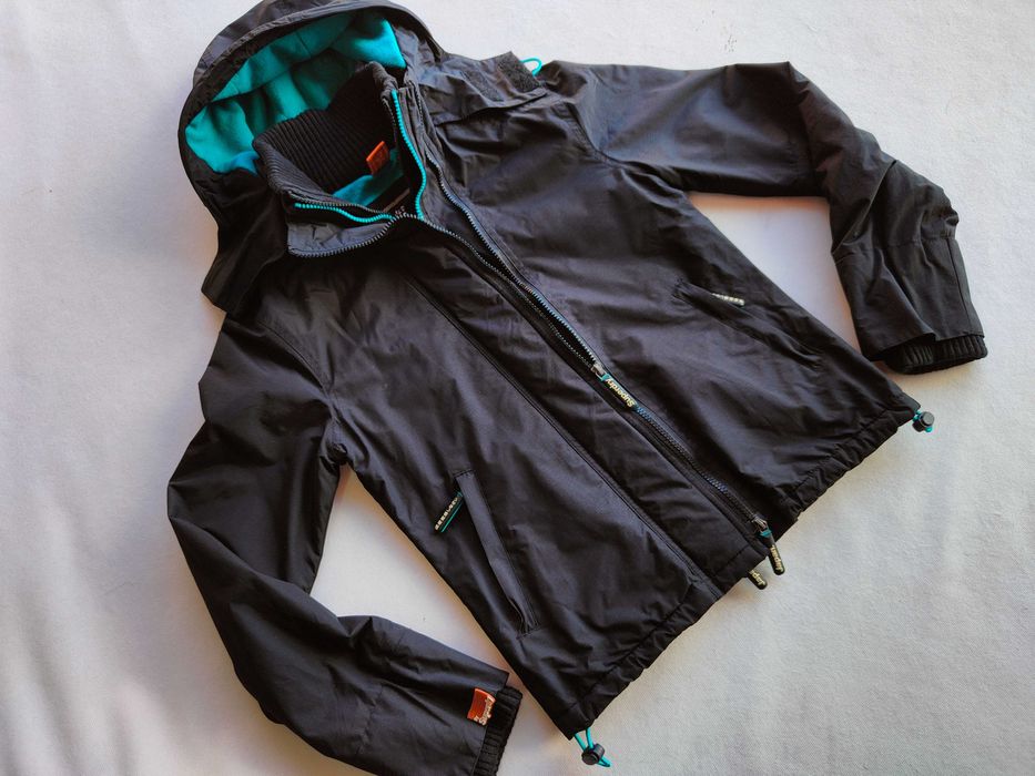 SuperDry _ Czarna grubsza przejściowa kurtka z kapturem WindCheater S