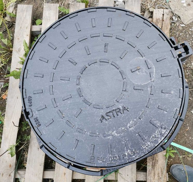 właz kompozytowy do studni fi 600 pokrywa szamba dekiel