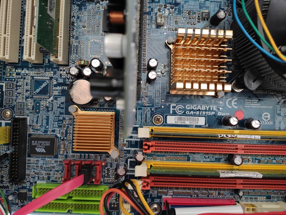 PC Nexus Chip7 - Pentium 4 3.4 GHZ, 4GB RAM e Nvidia Geforce 6200TC