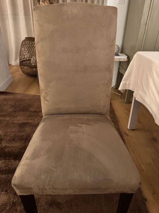 Cadeiras em Alcantara