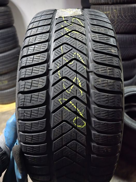 255/45R19 Pirelli Pzero Winter Elect 104W