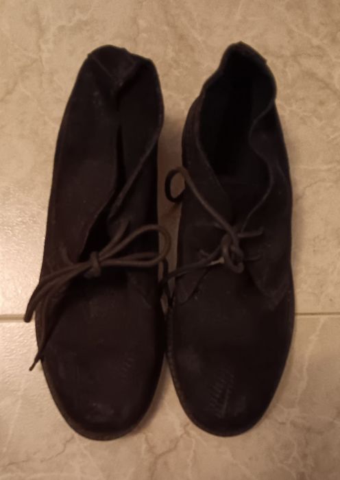 Sapatos de Homem novos