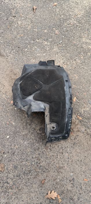 Задня частина переднього лівого підкрилка Opel Insignia