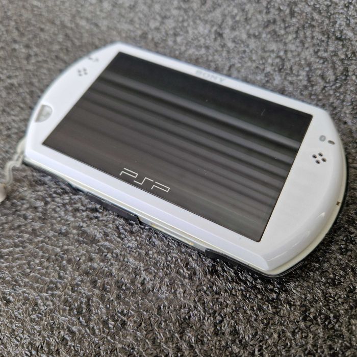 Sony PSP Go 16GB