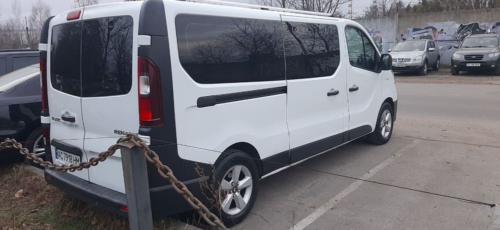 Renault Trafic, Long, пасажирський