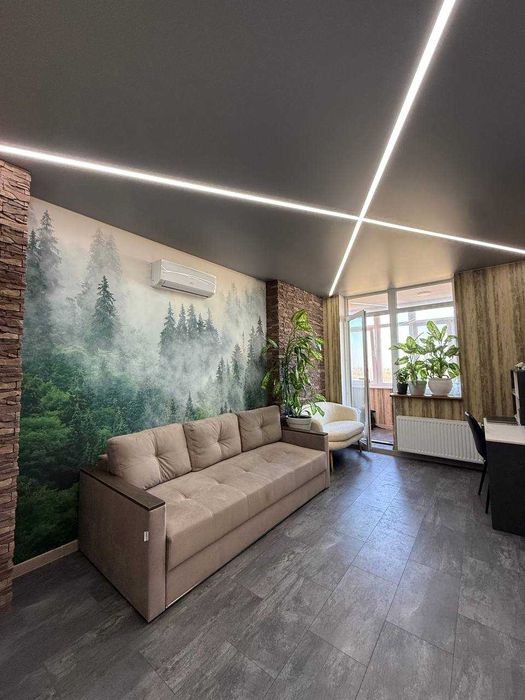 Квартира з ремонтом та видом на захід сонця