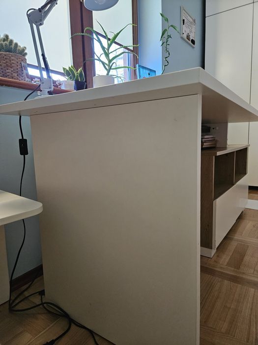 Biurko Meblik z szafką