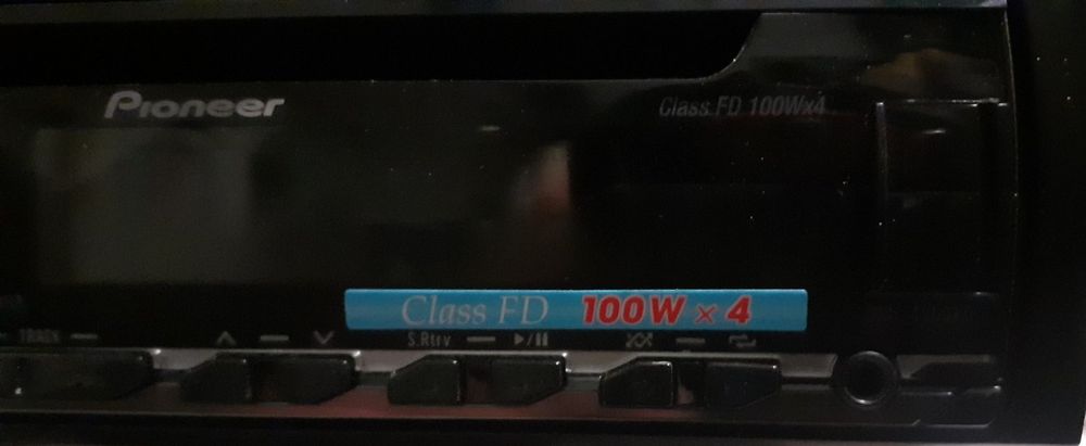 Автомагнітола в хорошому стані