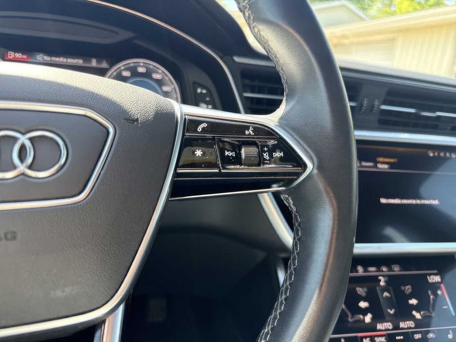 Audi A6 2.0      2023