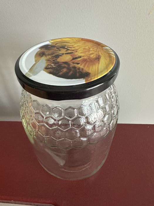 Frascos de mel com tampa