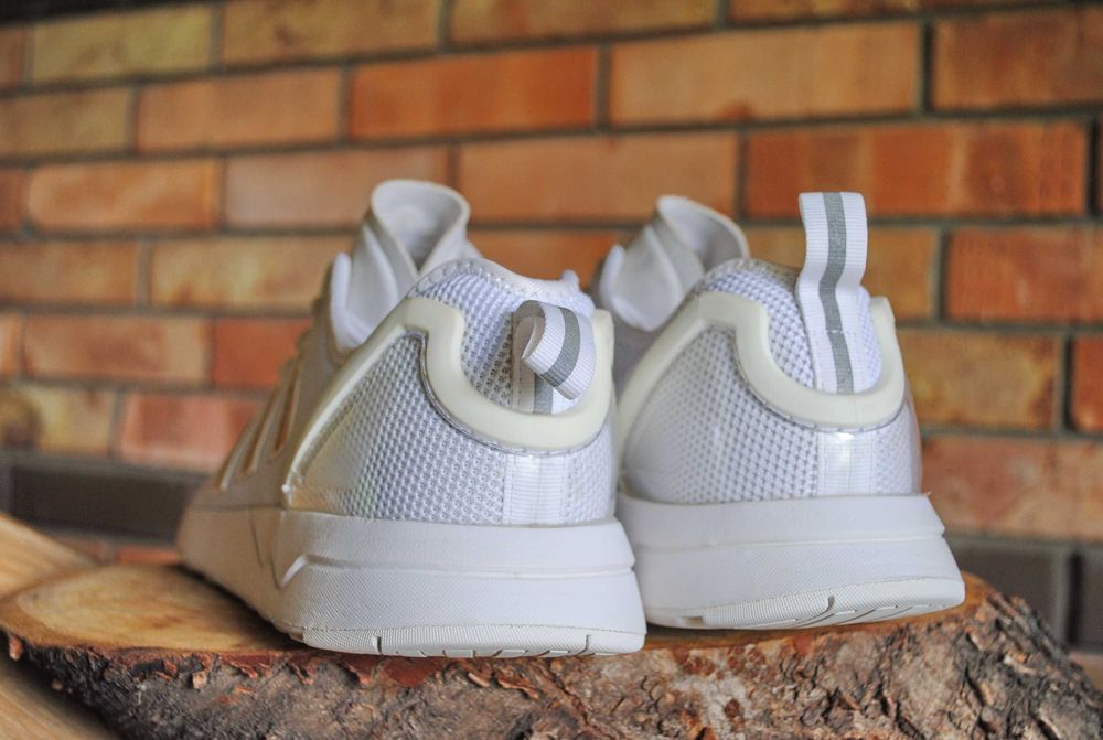 Кроссовки Adidas Оригинал размер 44 стелька 28 см