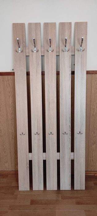 Нові вішаки для передпокою