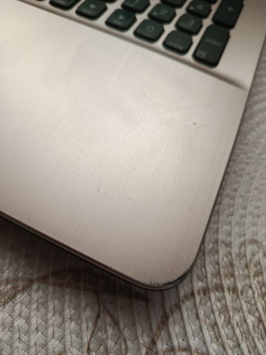 Hit czarno srebrny Laptop Asus