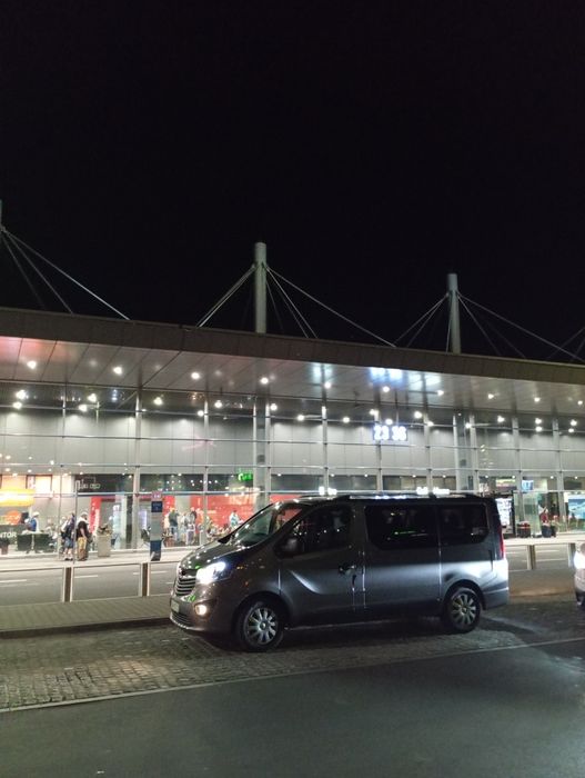 Transport bus 9 (8+1) osób z kierowcą na wesele transfer lotnisko pr