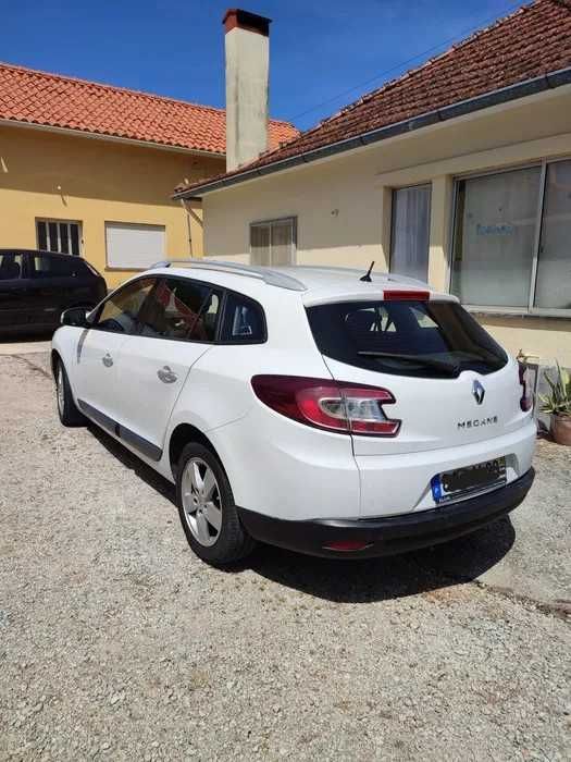 RENAULT MEGANE III Grandtour 1.5 dci – Bem Estimado