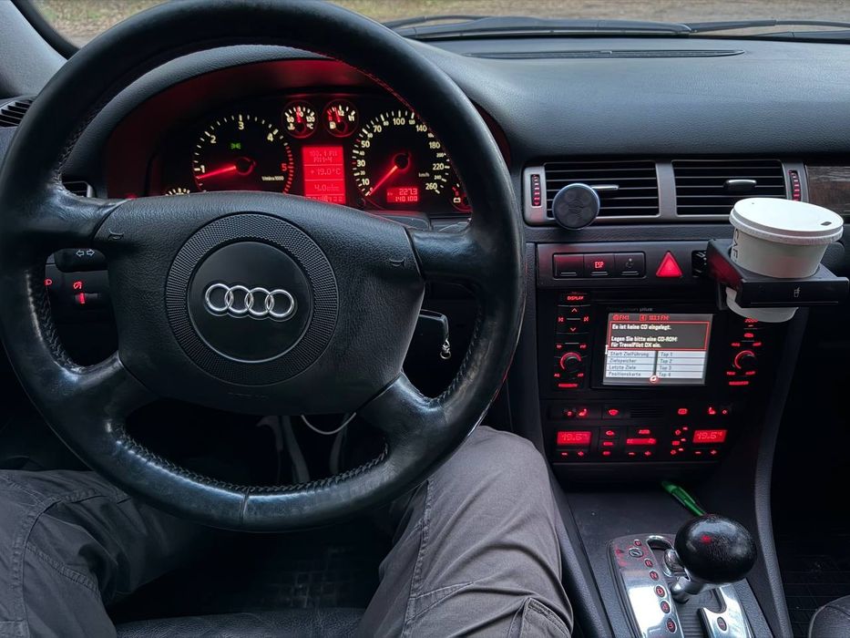 Audi A6 2001 рік. 2,5 дизель кпп автомат