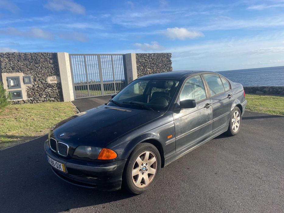 BMW 320d de 2001 em estado razoável