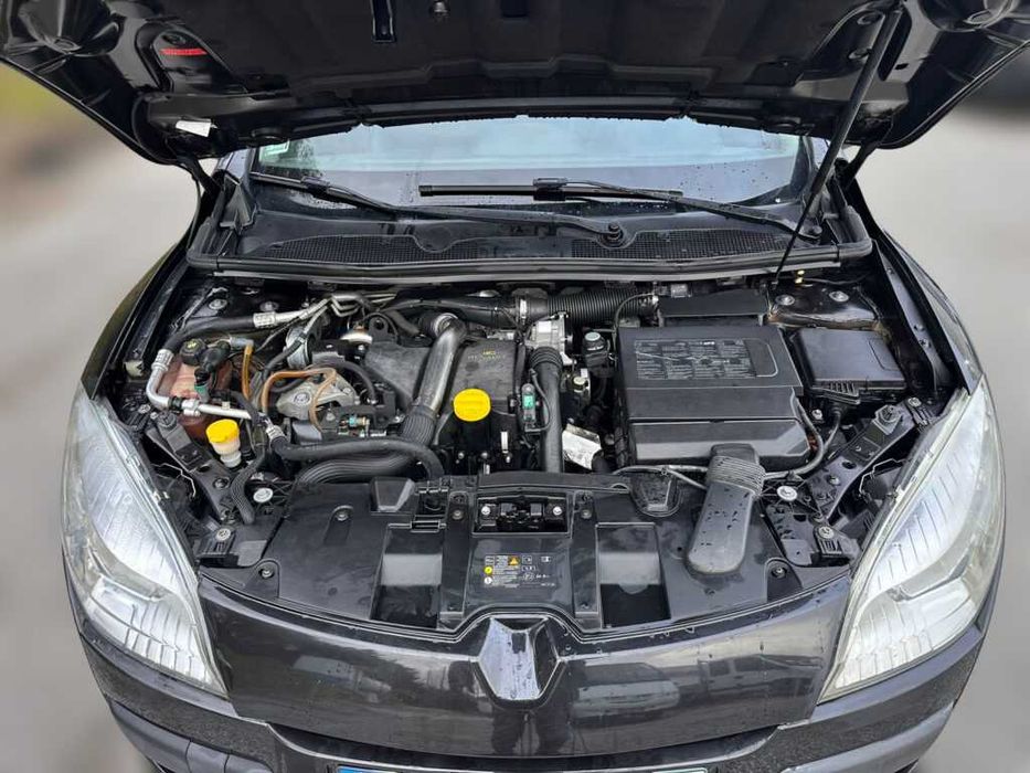 Renault Megane III Grandtour 1.5 dCi 110cv de 2009 Salvado