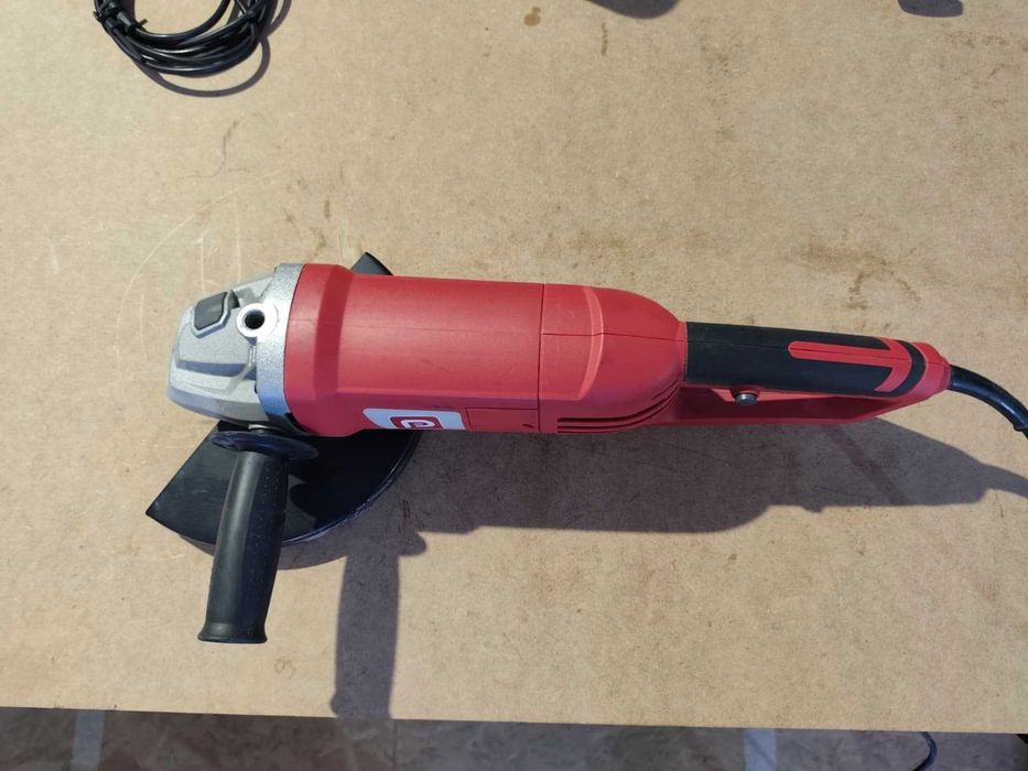 Rebarbadora Grande Performance Power PAG2000C 2000W 230mm