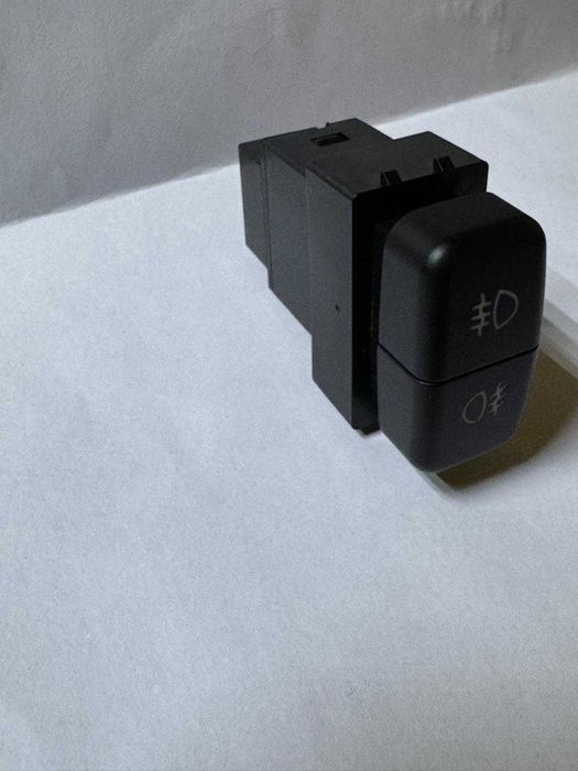 Вмикач протитуманних фар Mitsubishi