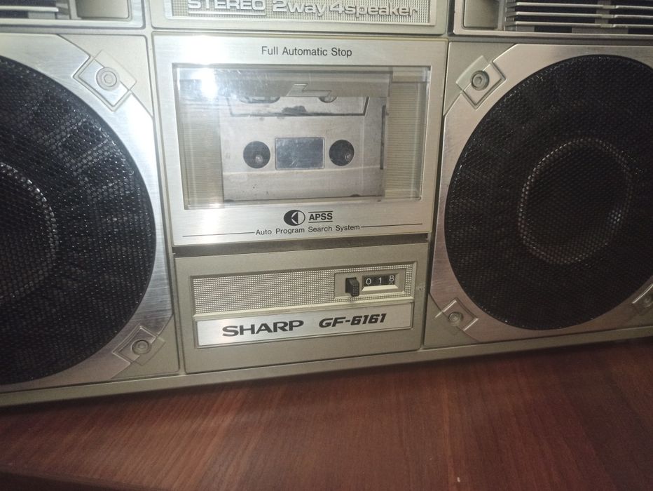 Ретро магнітофон Шарп